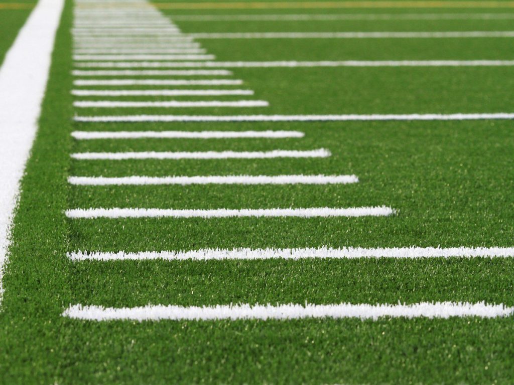 How to Choose Artificial Turf Yarn for Commercial Projects