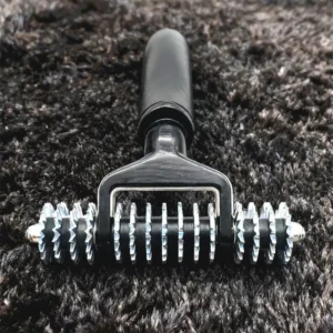 Heavy-Duty Spiked Seam Roller for Carpet and Padel Turf Installation