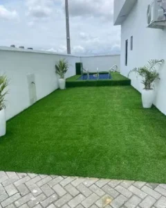 Landscape Artificial Lawn High Resilience Waterproof Easy Installation for Rooftop Balcony Terrace Garden Backyard Rose