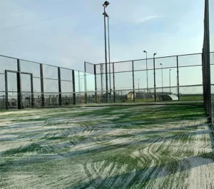 Panoramic Outdoor Tempered Glass 12mm Thick Steel Padel Tennis Court Artificial Turf Roof 200W LED Light