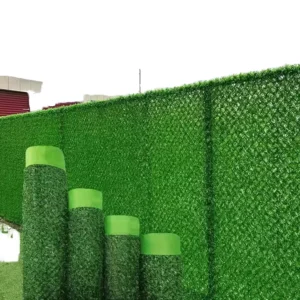 Realistic Looking Green Artificial Turf Carpet Plastic Grass Mat for Balcony Kindergarten Outdoor Decoration